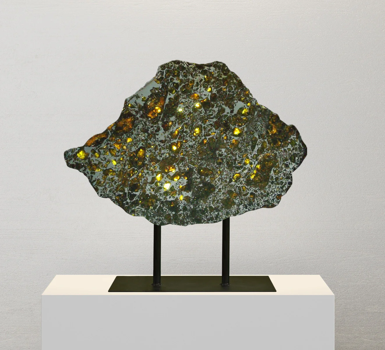 Large Meteorite Slice - Admire Pallasite, 975 grams - Image 3