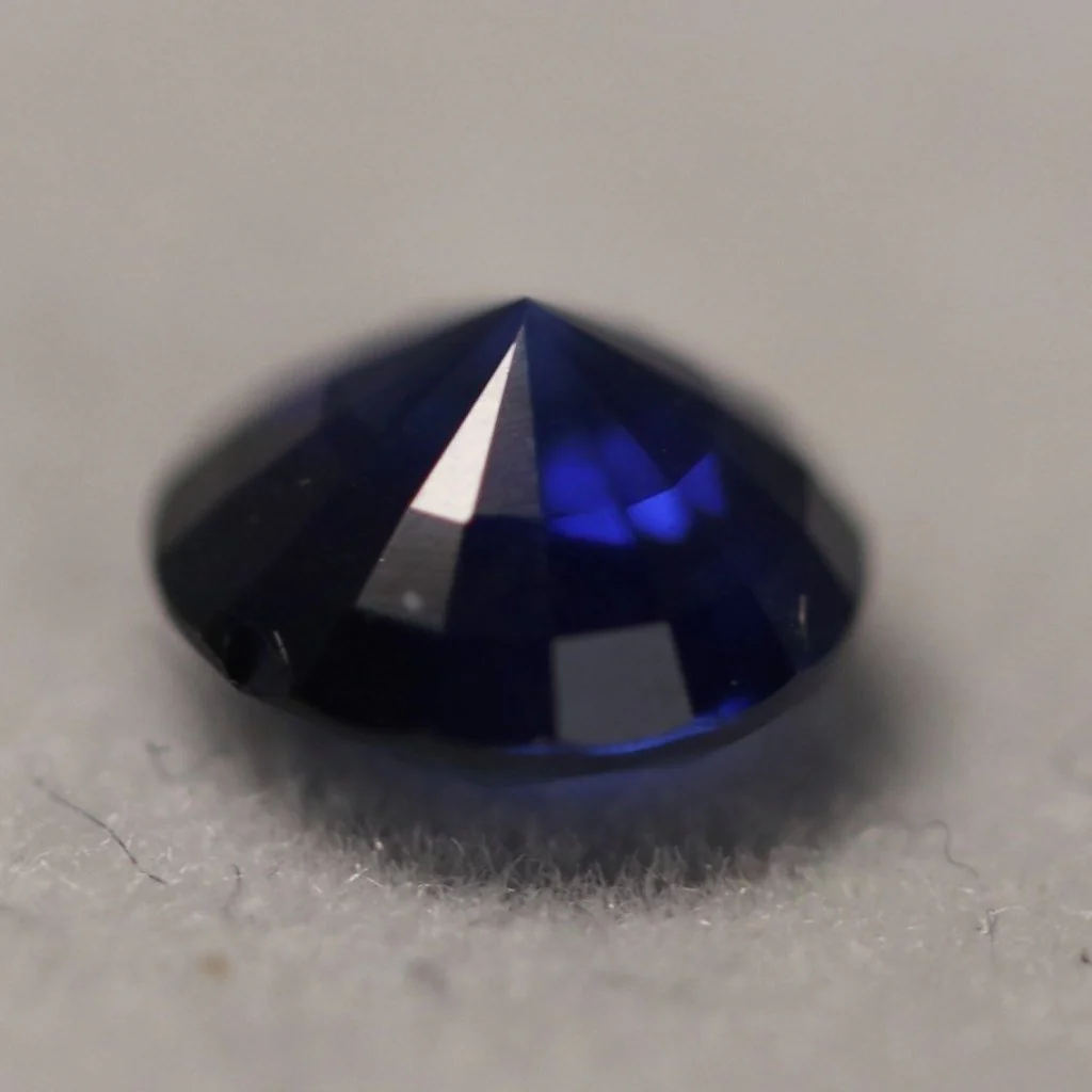 Royal Blue Sapphire, 1.05 Carats - Image 3