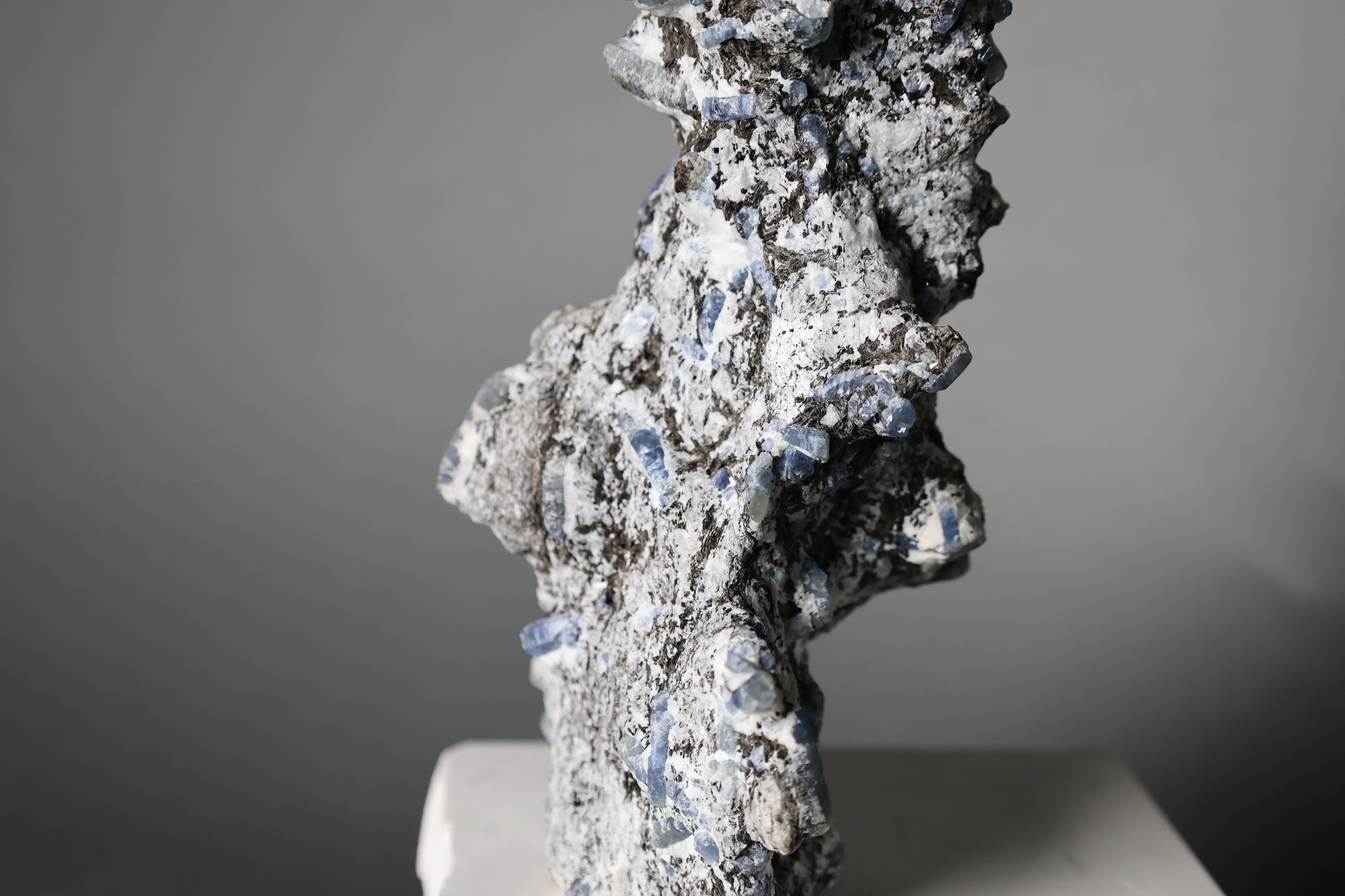 Sapphire in Matrix - Image 4