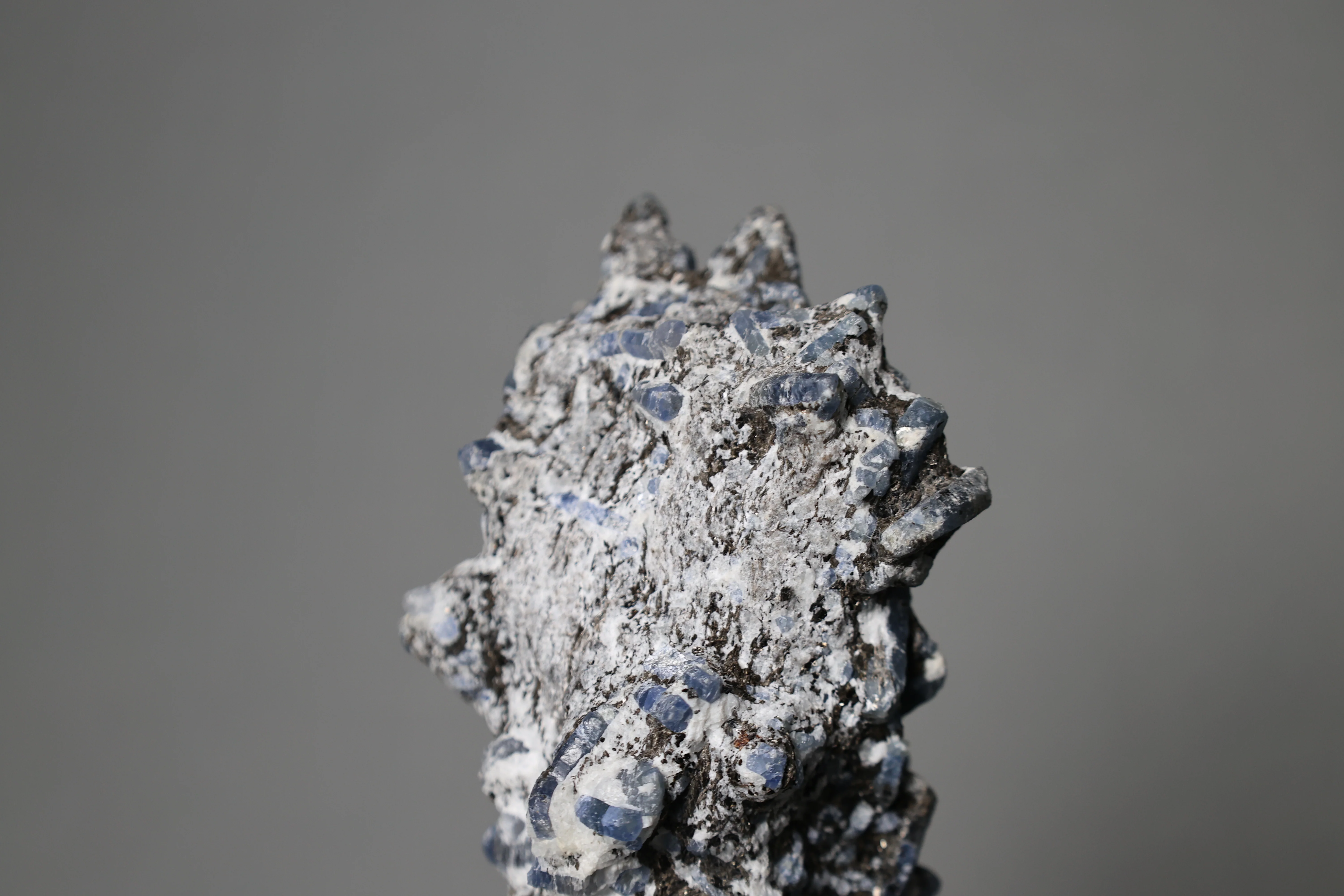 Sapphire in Matrix - Image 6